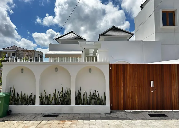 Villa Sp1cewood *