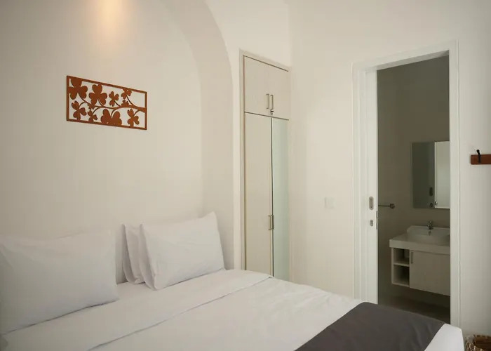 Sp1cewood Villa